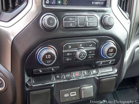 Used 2021 Chevrolet Silverado 1500 LT AWD/4WD image 15