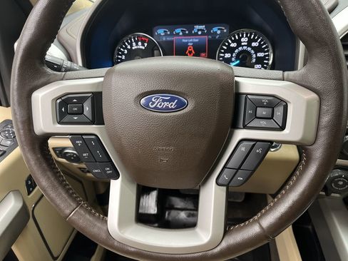 Used 2018 Ford F150 Lariat w/ Equipment Group 502A Luxury image 15