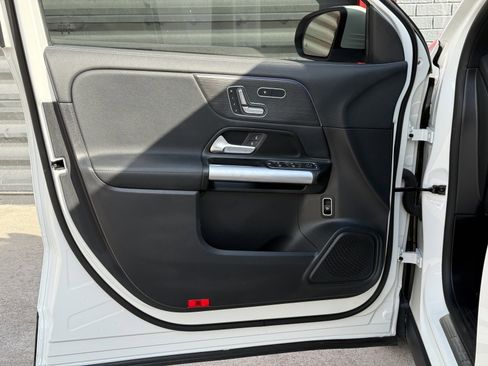 Used 2023 Mercedes-Benz GLA 250 4MATIC image 10