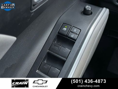 Used 2021 Toyota Highlander XLE image 11