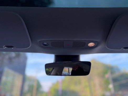 Used 2018 Tesla Model 3 Long Range image 47