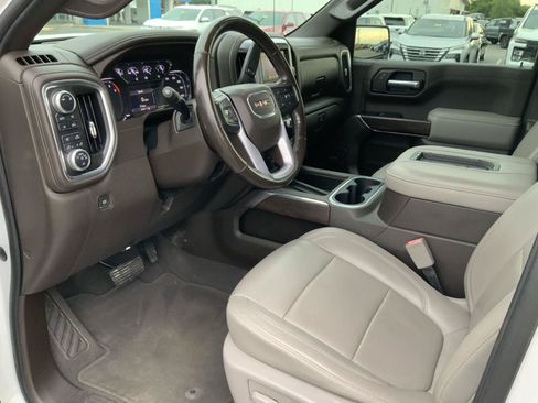 Used 2019 GMC Sierra 1500 SLT w/ SLT Premium Plus Package AWD/4WD image 27