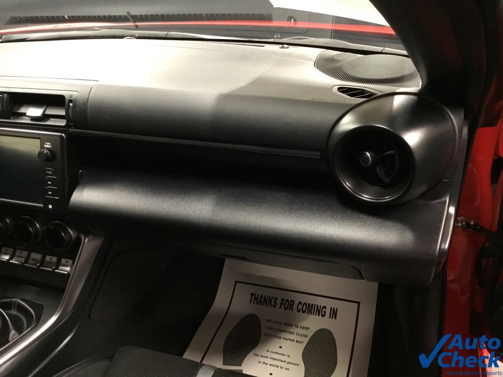 Used 2024 Toyota GR86 Premium RWD image 28