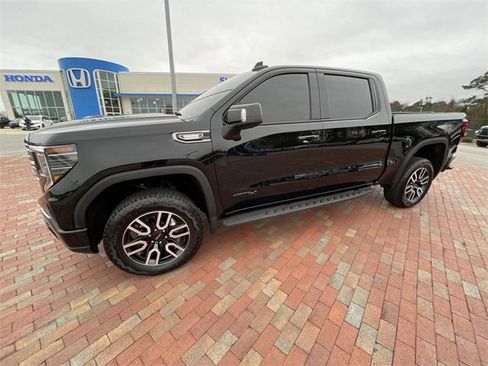 Used 2025 GMC Sierra 1500 AT4 w/ AT4 Premium Package image 27