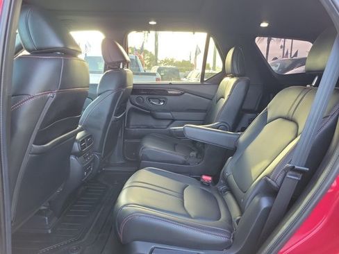 Used 2024 Honda Pilot TrailSport image 16