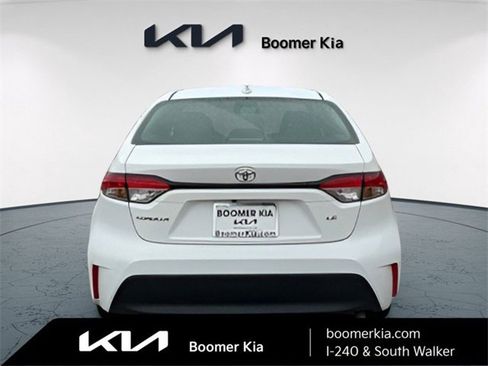 Used 2024 Toyota Corolla LE image 6