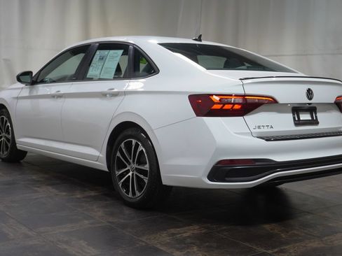 Used 2023 Volkswagen Jetta Sport FWD image 7