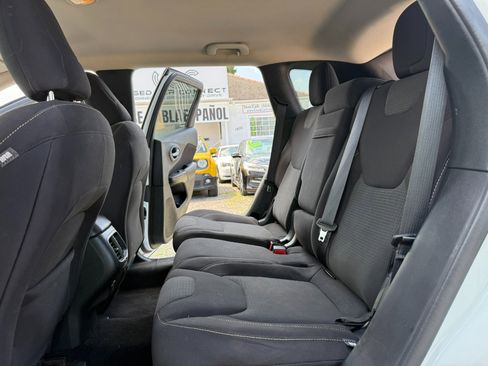 Used 2016 Jeep Cherokee Latitude w/ Cold Weather Group image 15