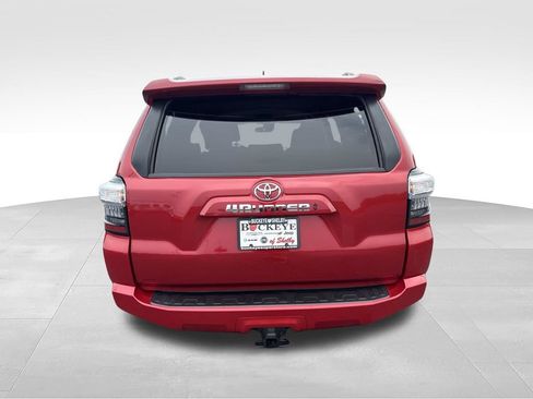 Used 2021 Toyota 4Runner SR5 AWD/4WD image 4
