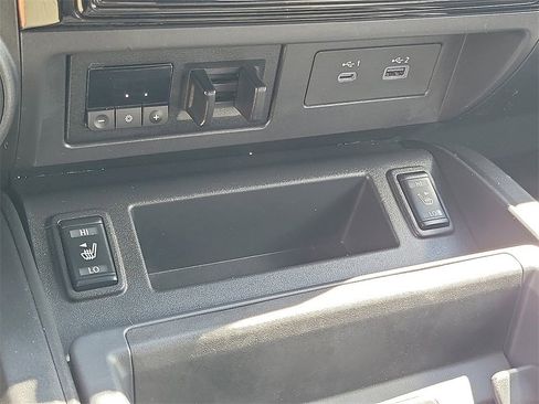 Used 2023 Nissan Titan PRO-4X w/ Pro-4x Convenience Package image 14