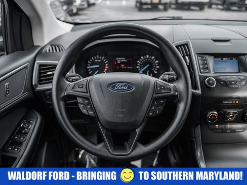 Used 2019 Ford Edge SE image 26