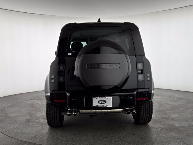 Used 2026 Land Rover Defender 110 V8 AWD/4WD image 7