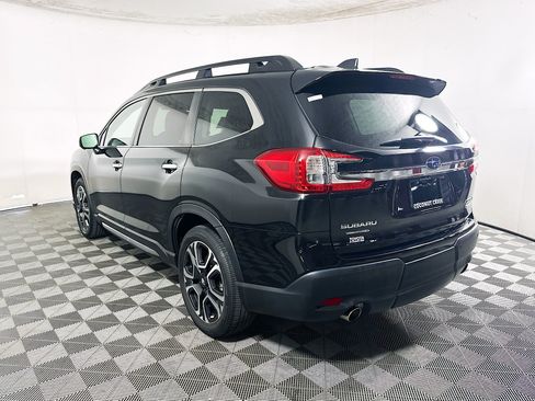 Used 2023 Subaru Ascent Touring AWD/4WD image 5