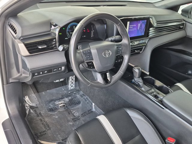 Used 2025 Toyota Camry SE FWD image 17