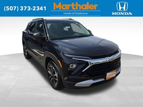 Used 2025 Chevrolet TrailBlazer LT AWD/4WD image 7