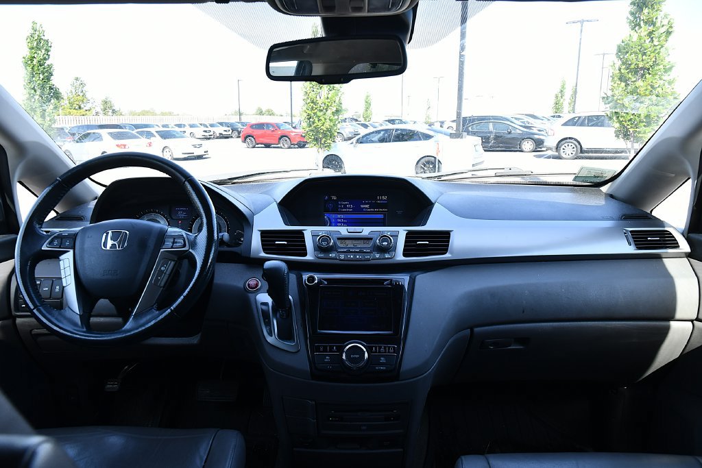 Used 2016 Honda Odyssey Touring Elite image 23