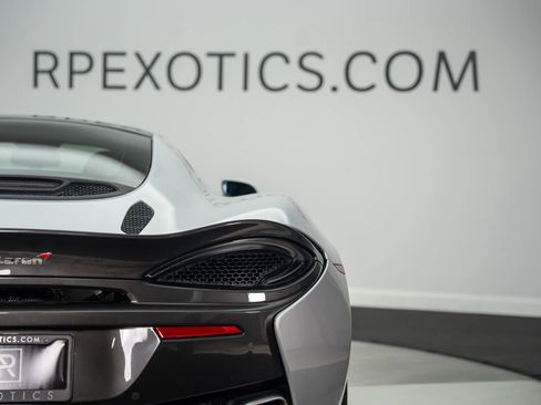 Used 2017 McLaren 570S image 21