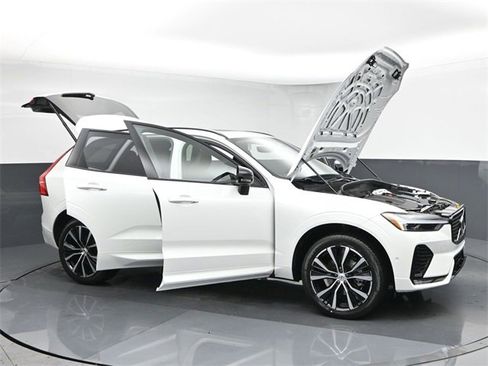 Used 2025 Volvo XC60 B5 Plus w/ Climate Package image 51