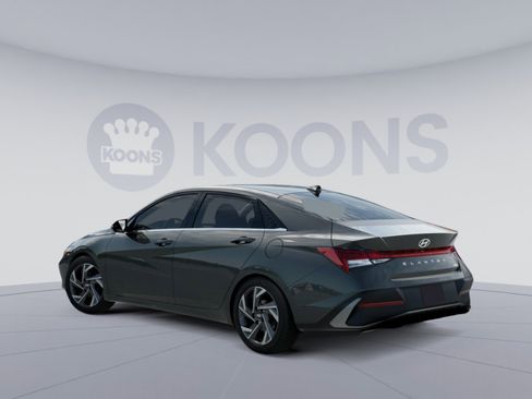 New 2026 Hyundai Elantra Limited FWD image 5