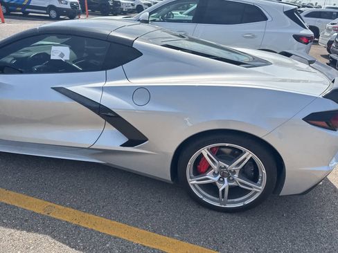 Used 2020 Chevrolet Corvette Stingray Preferred Cpe w/ 2LT Preferred Equipment Group RWD image 21