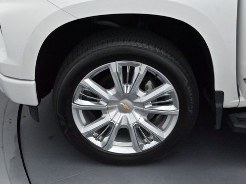 Used 2024 Chevrolet Silverado 1500 High Country w/ High Country Premium Package AWD/4WD image 36