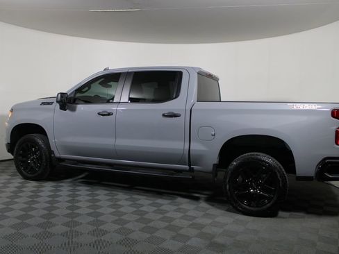 Used 2025 Chevrolet Silverado 1500 Custom Trail Boss w/ LPO, Dark Essentials Package image 5