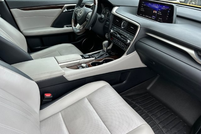 Used 2019 Lexus RX 350 AWD w/ Navigation Package image 19
