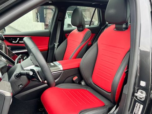 Used 2024 Mercedes-Benz GLC 43 AMG 4MATIC image 21