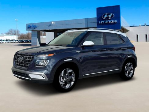 New 2026 Hyundai Venue SEL FWD image 2