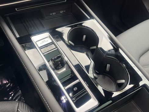 New 2026 Volkswagen Atlas Cross Sport SE image 14