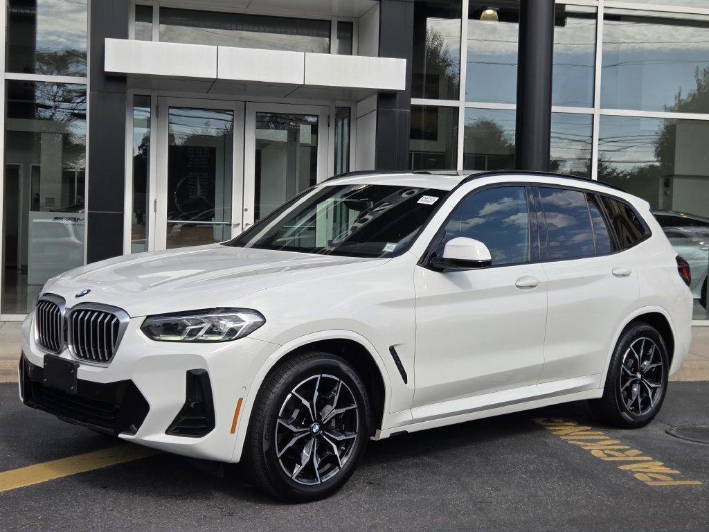 Used 2024 BMW X3 xDrive30i w/ Premium Package AWD/4WD image 4