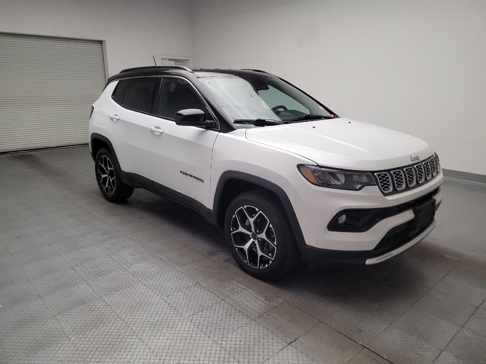 Used 2025 Jeep Compass Limited AWD/4WD image 13