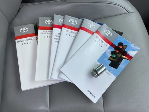 Used 2014 Toyota Highlander XLE image 49