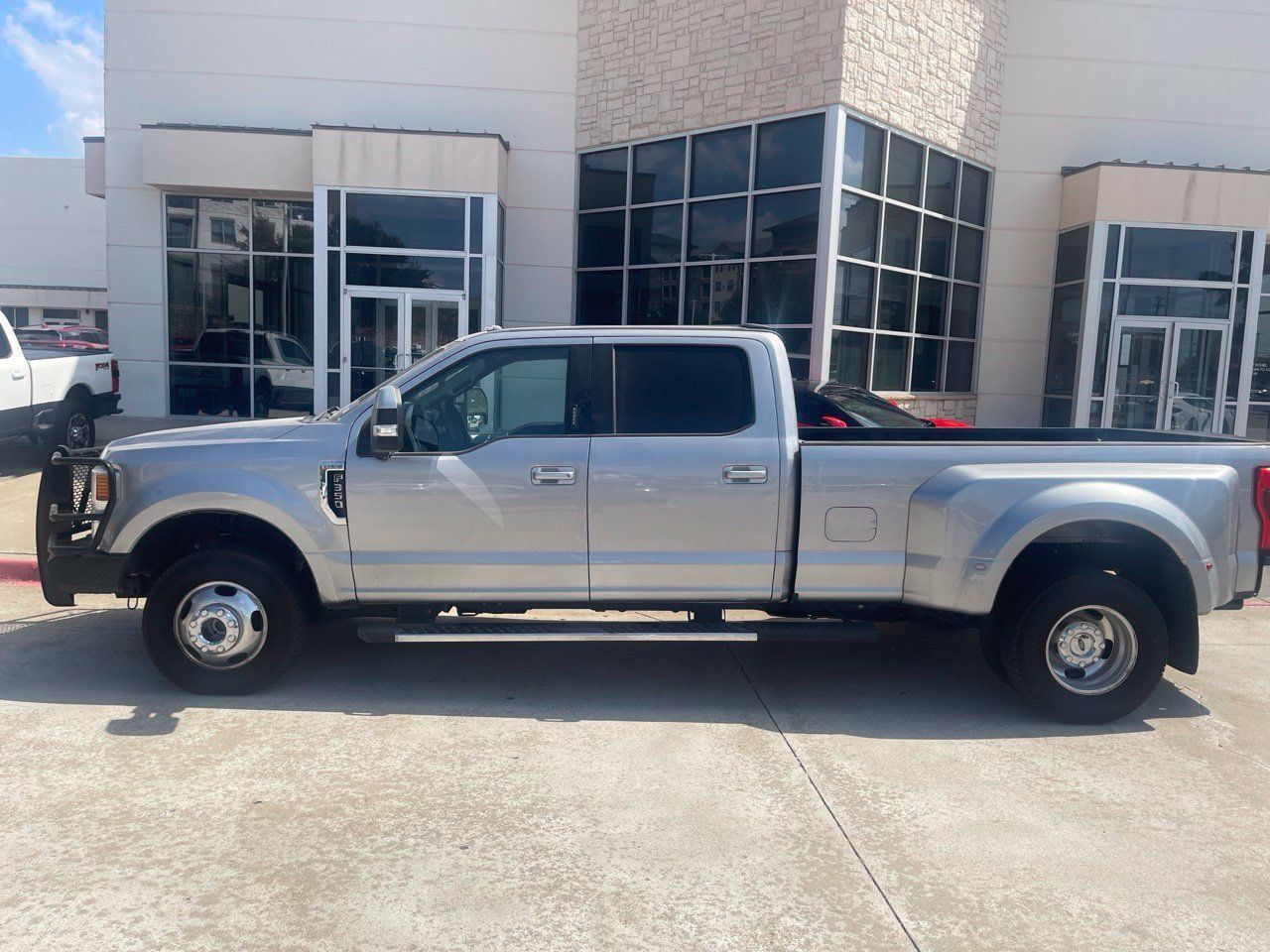Used 2020 Ford F350 Lariat w/ Lariat Value Package AWD/4WD image 1