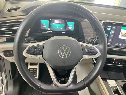Used 2024 Volkswagen Atlas SEL Premium R-Line AWD/4WD image 17