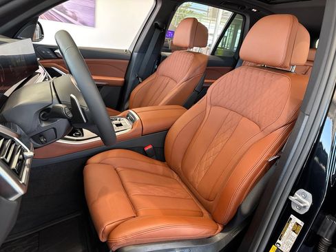 New 2026 BMW X5 xDrive50e w/ M Sport Package AWD/4WD image 7