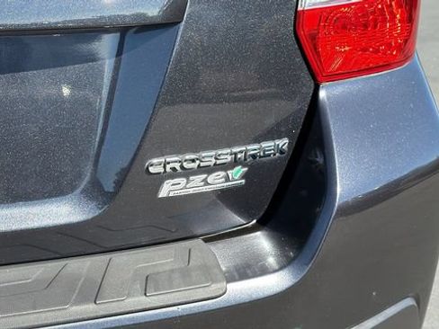 Used 2016 Subaru Crosstrek 2.0i Premium AWD/4WD image 11