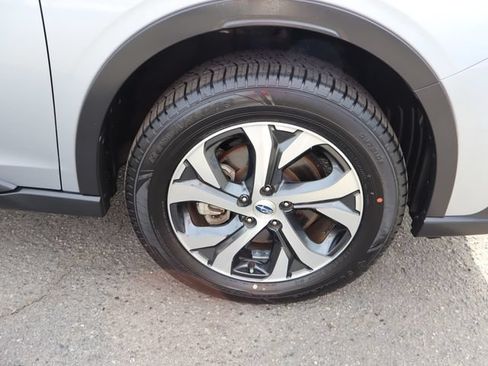Certified 2022 Subaru Outback Limited AWD/4WD image 40