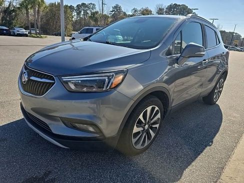 Used 2020 Buick Encore Essence image 4