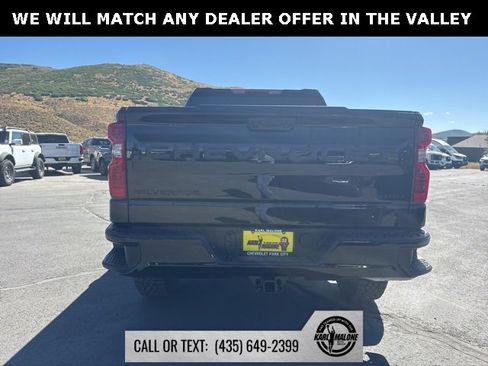 Used 2026 Chevrolet Silverado 1500 Custom Trail Boss w/ LPO, Dark Essentials Package image 5