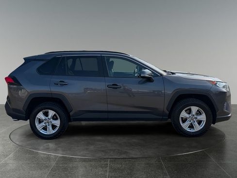 Used 2021 Toyota RAV4 XLE AWD/4WD image 10