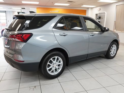 Used 2024 Chevrolet Equinox LS w/ LS Convenience Package FWD image 12