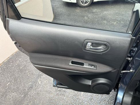 Used 2013 Nissan Rogue S w/ Special Edition Pkg image 26