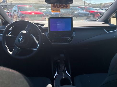 Used 2025 Toyota Corolla SE image 14