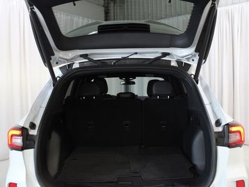 Used 2025 Ford Escape ST-Line w/ Tech Pack #1 AWD/4WD image 30