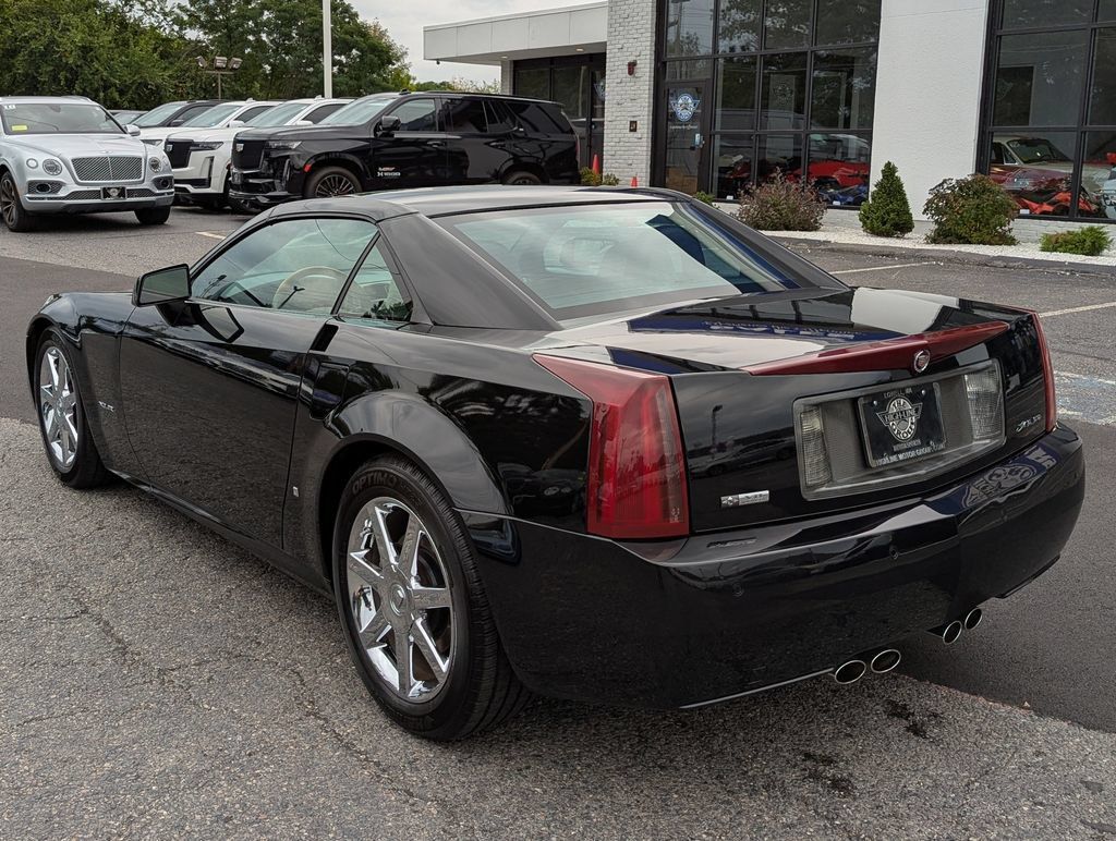 Used 2006 Cadillac XLR RWD image 10
