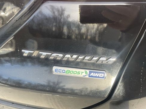 Used 2018 Ford Fusion Titanium image 11