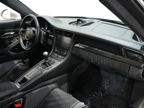 Used 2018 Porsche 911 GT3 image 35