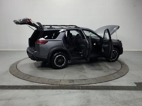 Used 2024 Nissan Pathfinder Rock Creek AWD/4WD image 16