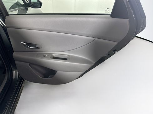 Used 2024 Hyundai Elantra SEL image 30